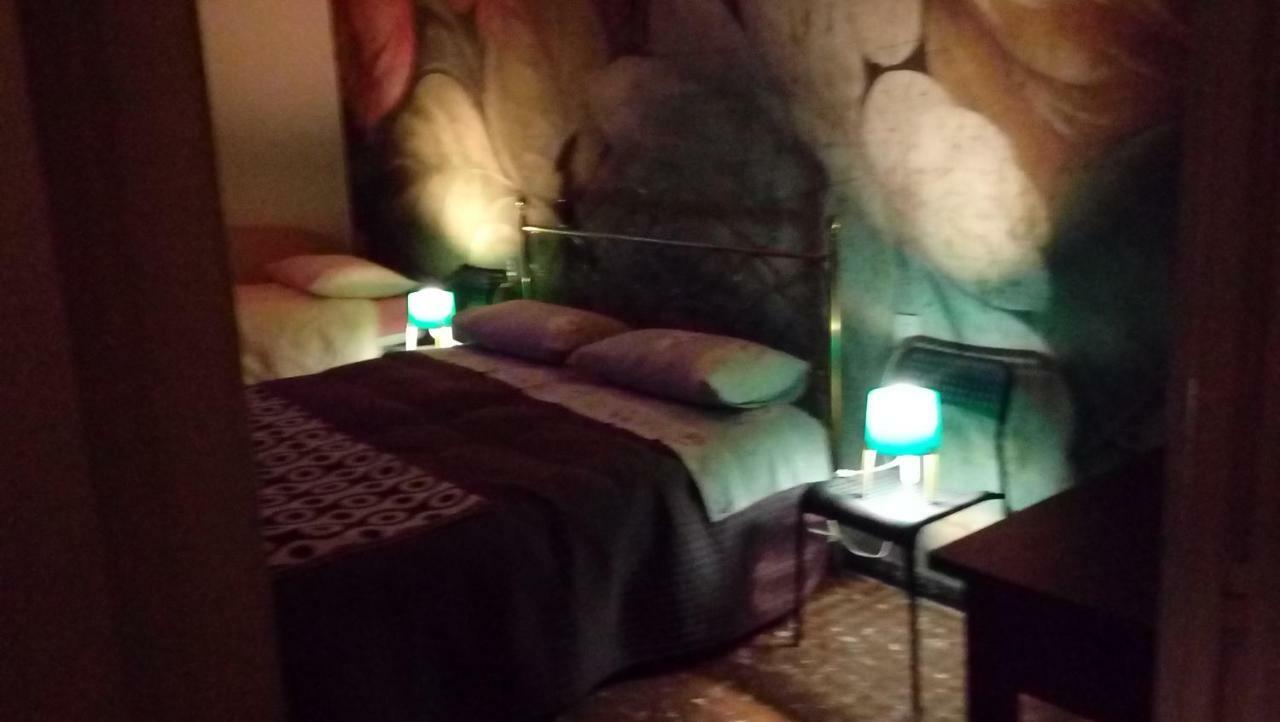 Liberi Mercanti - Guest House Affittacamere لوكا المظهر الخارجي الصورة