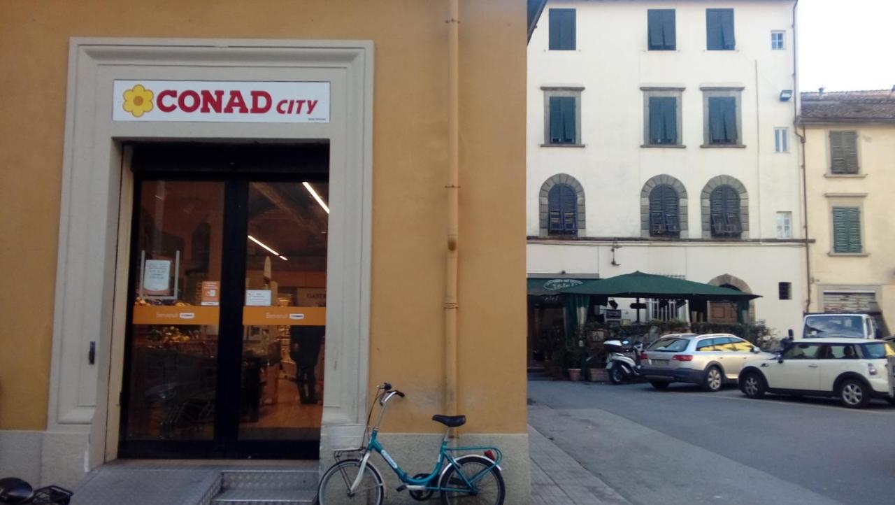 Liberi Mercanti - Guest House Affittacamere لوكا الغرفة الصورة